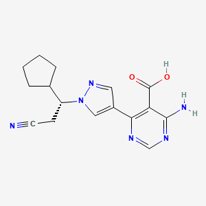 Chemical structure of (R)-4-Amino-6-(1-(2-cyano-1-cyclopentylethyl)-1H-pyrazol-4-yl)pyrimidine-5-carboxylic Acid